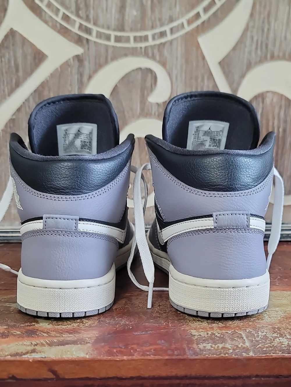 🔥 Nike Air Jordan 1 Mid Retro 